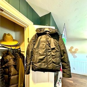 Women’s Canada Goose - Everleigh Bomber Black Label Puffer Jacket - Size Sm